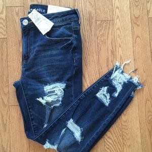 American Eagle Distressed Jegging Crop